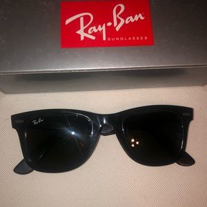 Ray Ban original wayfarer classic sunglasses